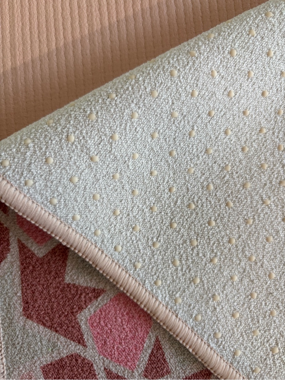Manduka Yogitoes towel